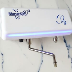 C-018 / Purificador (con Filtro) de Agua TÁCTIL Blanco, en Acrílico o ABS. Confiable proceso con Gas Ozono