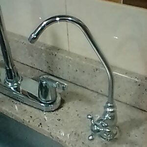 LL-308-CC / Llave Cuello de Cisne de 3/8″ en Acero Inoxidable. Importada / De Acabado Brillante